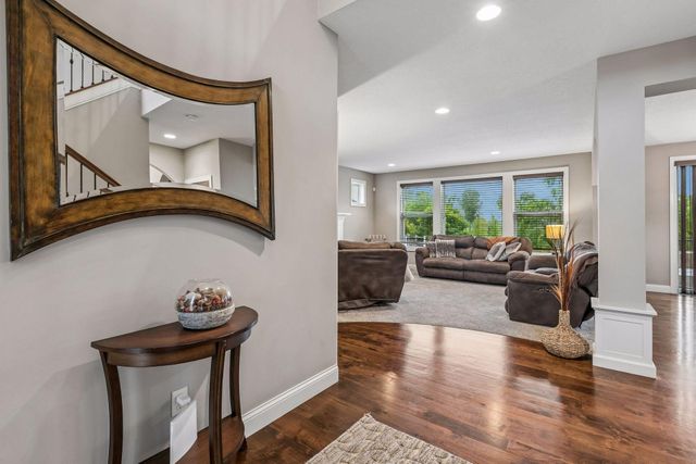 10412 Oregon Avenue N, Brooklyn Park, MN 55445