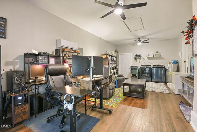 90 Oakridge Avenue, Spring Lake, NC 28390