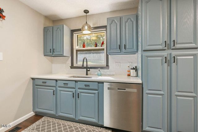 90 Oakridge Avenue, Spring Lake, NC 28390
