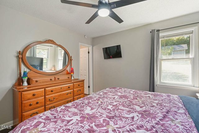 90 Oakridge Avenue, Spring Lake, NC 28390
