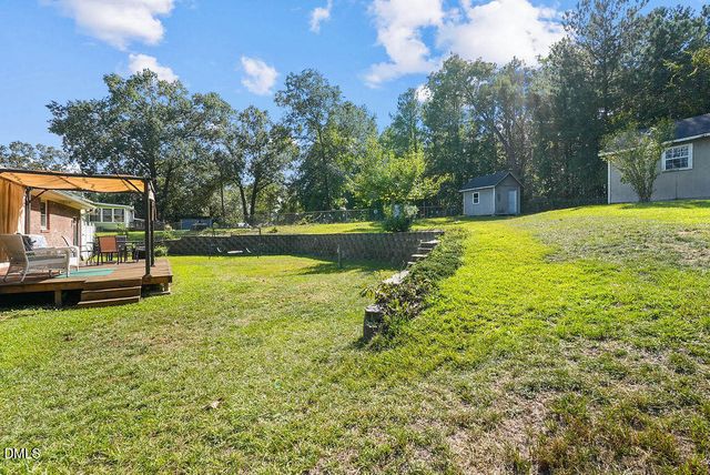 90 Oakridge Avenue, Spring Lake, NC 28390