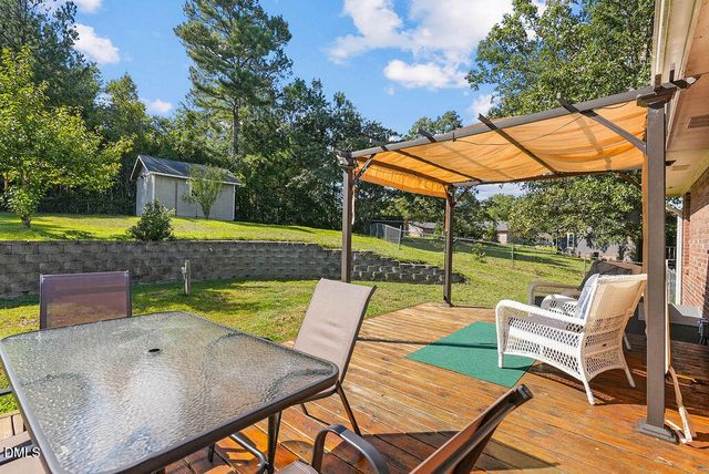 90 Oakridge Avenue, Spring Lake, NC 28390