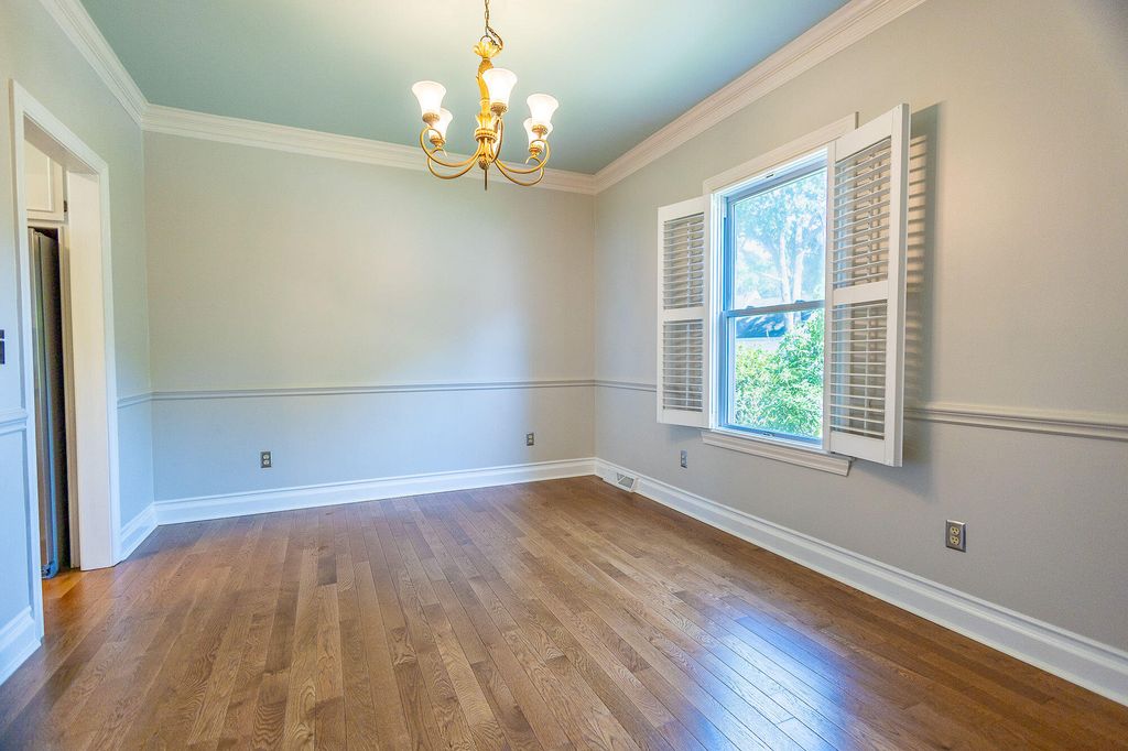 Image 11 of property listing at 5567 Gallatin Lane, North Charleston, SC 29420