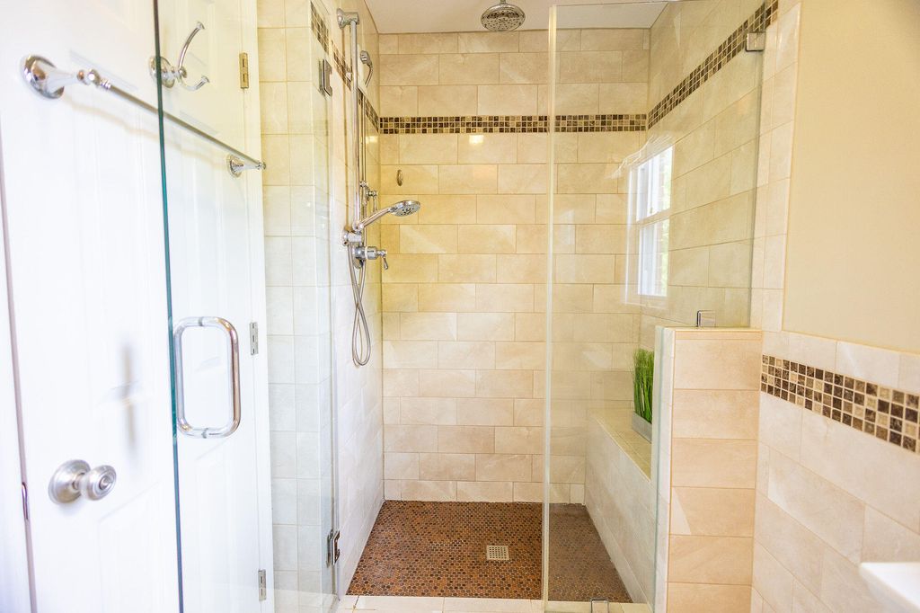 Image 14 of property listing at 5567 Gallatin Lane, North Charleston, SC 29420