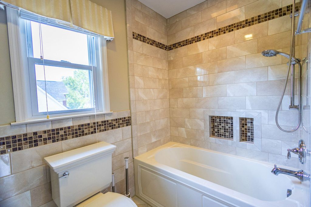 Image 16 of property listing at 5567 Gallatin Lane, North Charleston, SC 29420