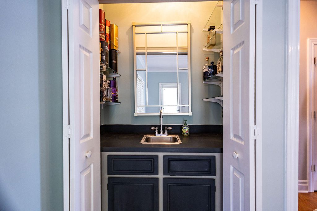 Image 5 of property listing at 5567 Gallatin Lane, North Charleston, SC 29420