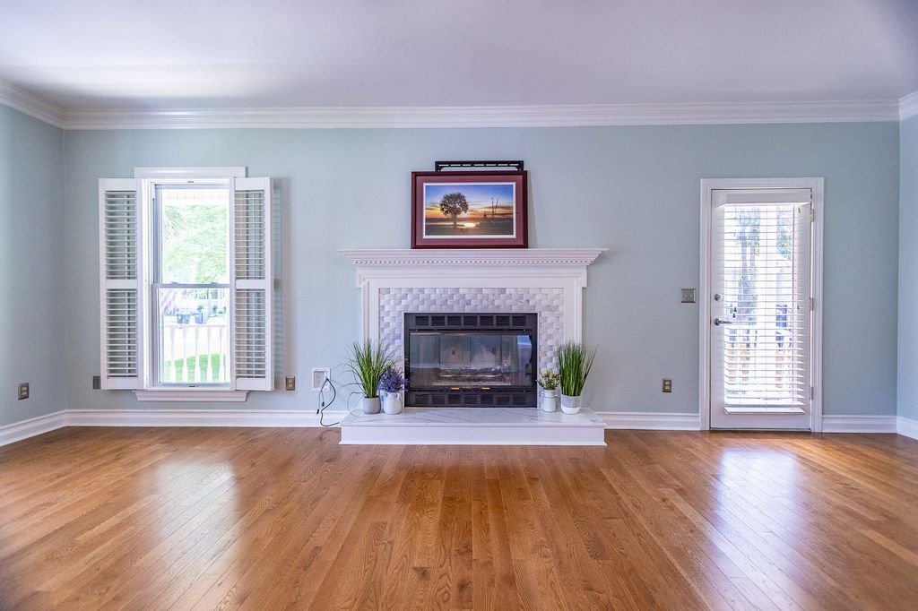 Image 9 of property listing at 5567 Gallatin Lane, North Charleston, SC 29420