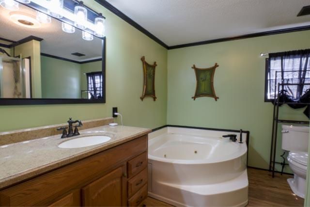 144 Harlan Davis Rd., Lumberton, MS 39455