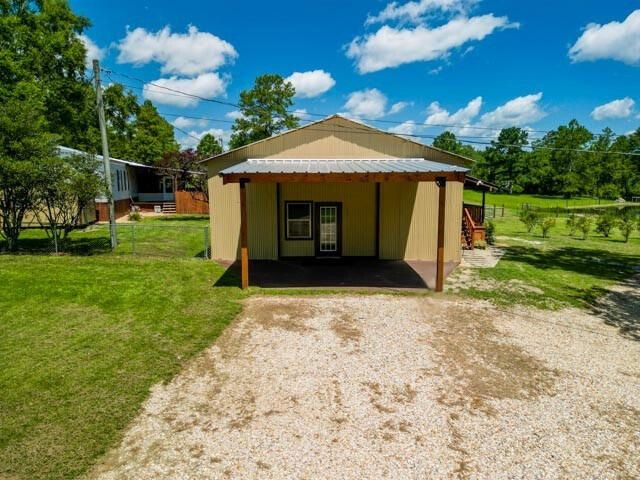 144 Harlan Davis Rd., Lumberton, MS 39455