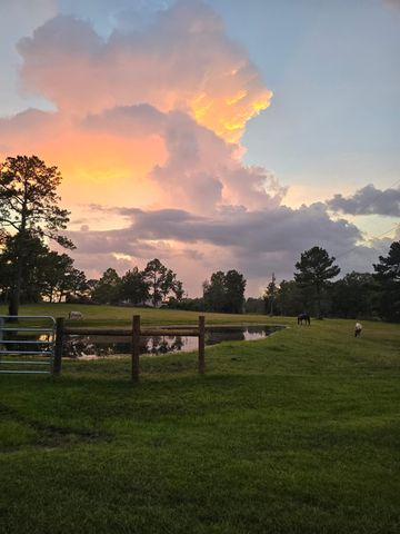 144 Harlan Davis Rd., Lumberton, MS 39455