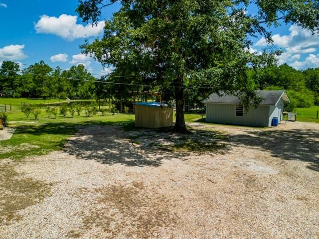 144 Harlan Davis Rd., Lumberton, MS 39455