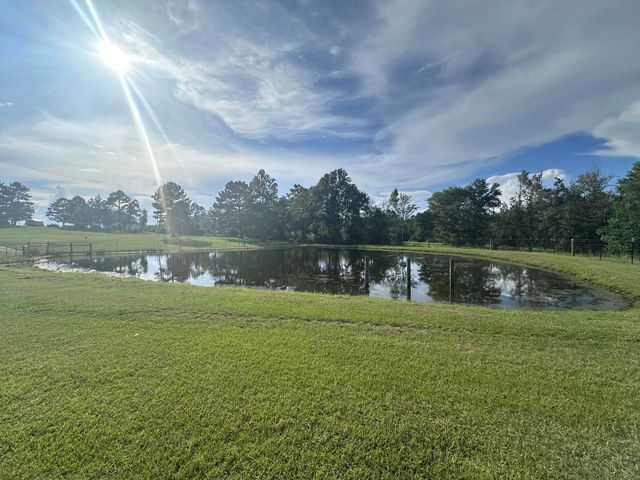 144 Harlan Davis Rd., Lumberton, MS 39455