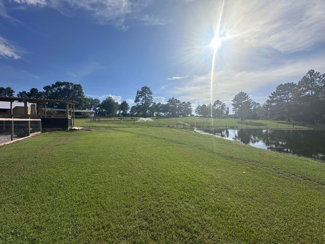 144 Harlan Davis Rd., Lumberton, MS 39455