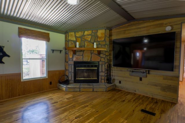 144 Harlan Davis Rd., Lumberton, MS 39455