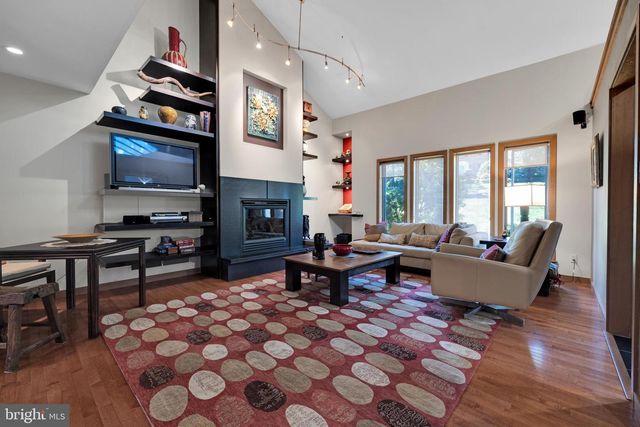 140 DEBORAH DR, Wyomissing, PA 19610