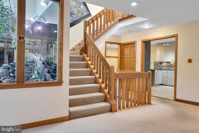 140 DEBORAH DR, Wyomissing, PA 19610