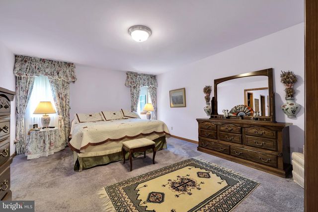 140 DEBORAH DR, Wyomissing, PA 19610