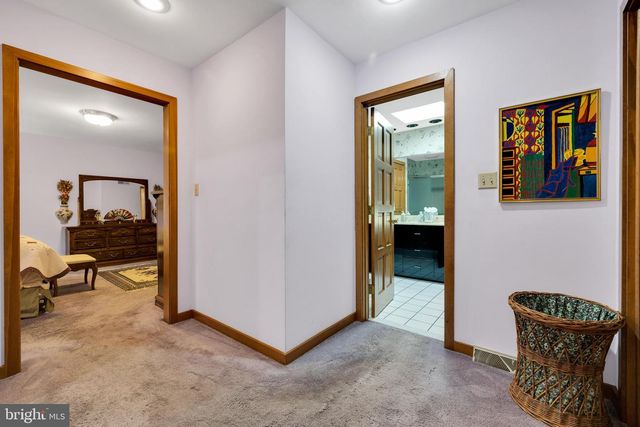 140 DEBORAH DR, Wyomissing, PA 19610