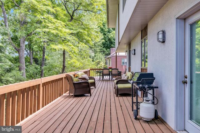 140 DEBORAH DR, Wyomissing, PA 19610