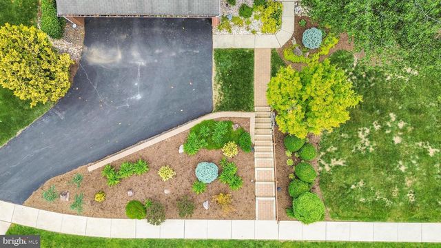 140 DEBORAH DR, Wyomissing, PA 19610