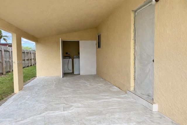 7241 S Arthur St, Hollywood, FL 33024