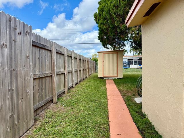 7241 S Arthur St, Hollywood, FL 33024