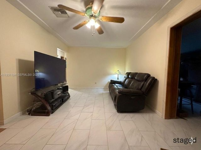 7241 S Arthur St, Hollywood, FL 33024