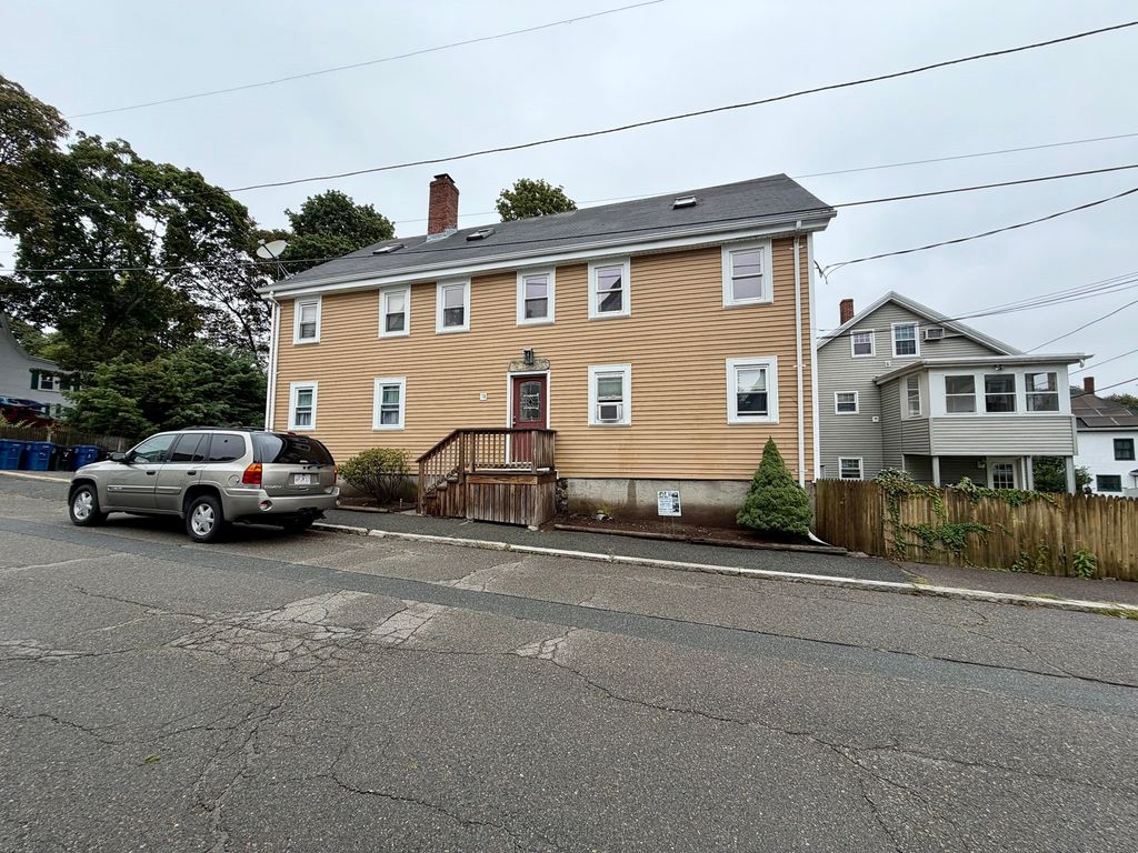 18 Japonica 3, Salem, MA 01970