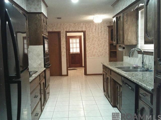 13936 Cayuga Dr, Baker, LA 70714