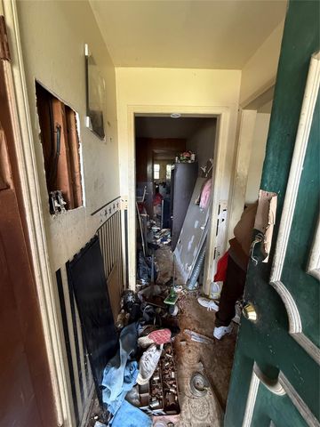 7338 England Street, Houston, TX 77021