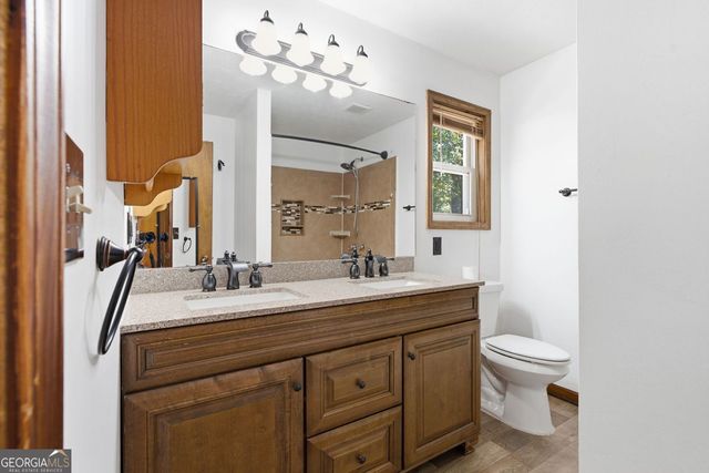 2890 Creekwood Lane NW, Lawrenceville, GA 30044