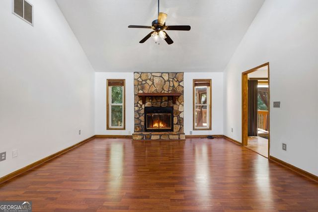 2890 Creekwood Lane NW, Lawrenceville, GA 30044