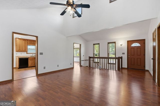 2890 Creekwood Lane NW, Lawrenceville, GA 30044