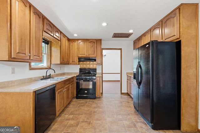 2890 Creekwood Lane NW, Lawrenceville, GA 30044