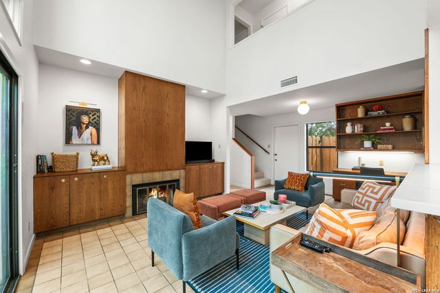 209 HENDERSON ST, Alamo Heights, TX 78209