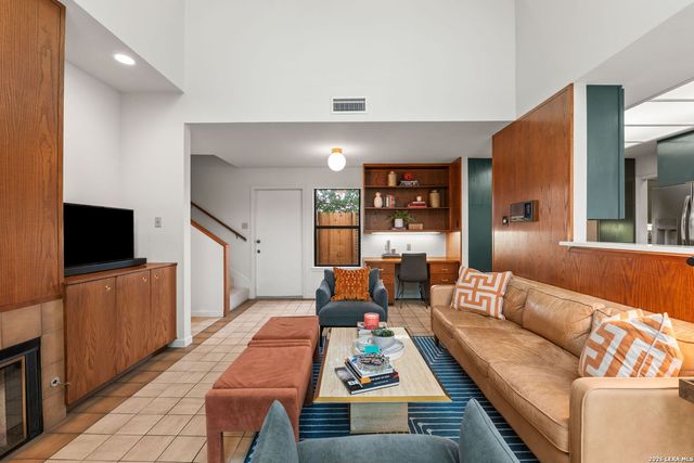 209 HENDERSON ST, Alamo Heights, TX 78209