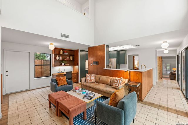 209 HENDERSON ST, Alamo Heights, TX 78209