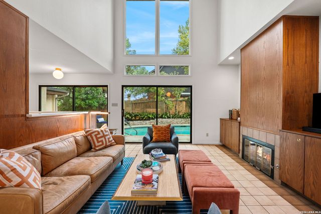 209 HENDERSON ST, Alamo Heights, TX 78209