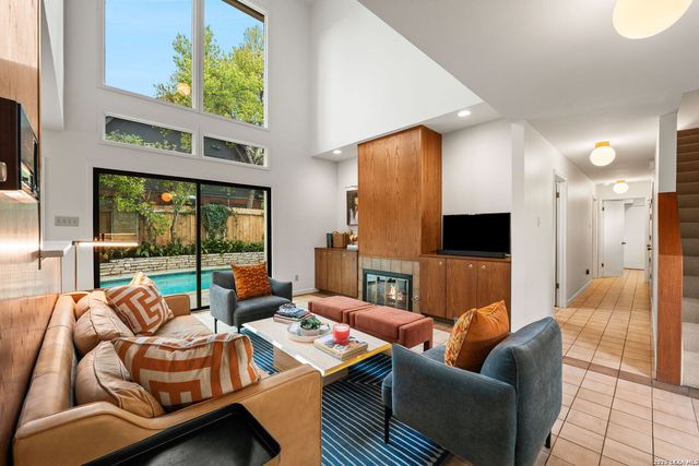 209 HENDERSON ST, Alamo Heights, TX 78209