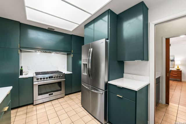 209 HENDERSON ST, Alamo Heights, TX 78209