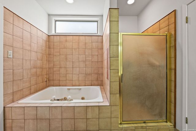 209 HENDERSON ST, Alamo Heights, TX 78209