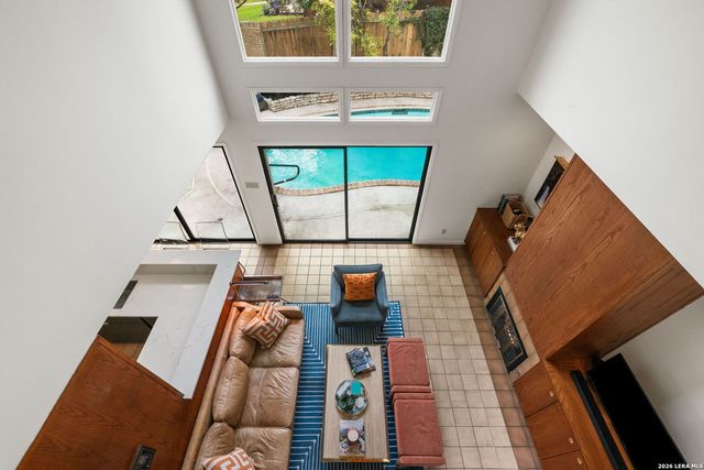 209 HENDERSON ST, Alamo Heights, TX 78209