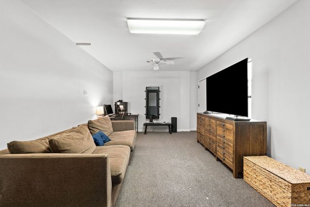 209 HENDERSON ST, Alamo Heights, TX 78209