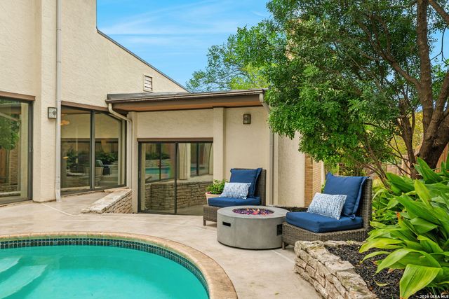 209 HENDERSON ST, Alamo Heights, TX 78209