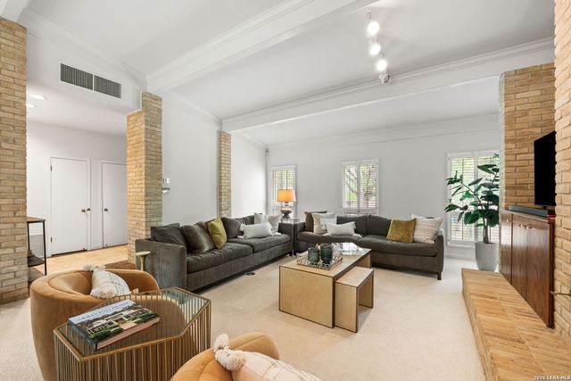 209 HENDERSON ST, Alamo Heights, TX 78209