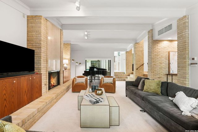 209 HENDERSON ST, Alamo Heights, TX 78209