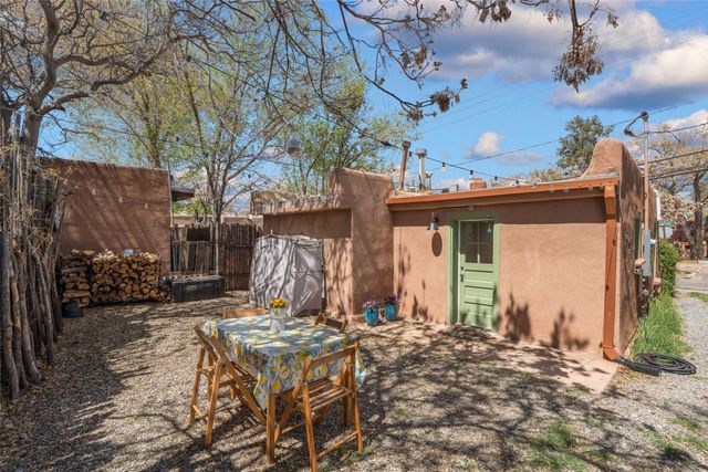 122 W Buena Vista, Santa Fe, NM 87505
