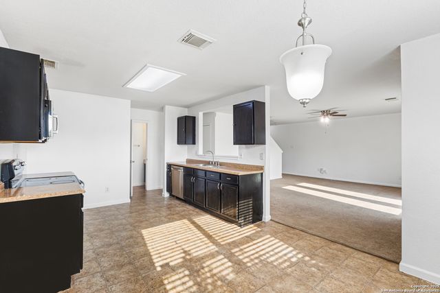 510 Tres Caminos, San Antonio, TX 78245