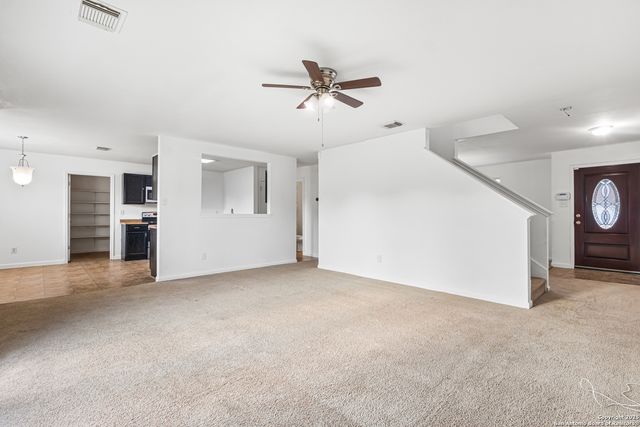 510 Tres Caminos, San Antonio, TX 78245