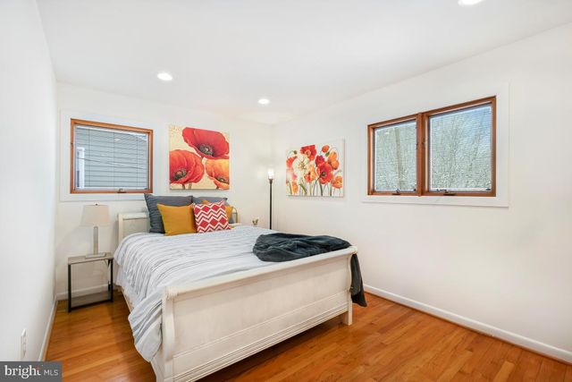 9213 FRIARS RD, Bethesda, MD 20817